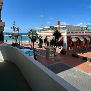 luxury-seaview-apartment-las-canteras.in-canary-islands.com/